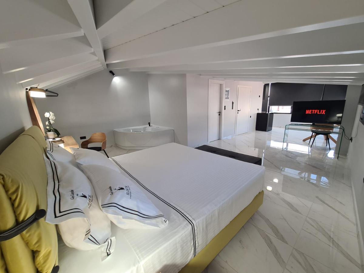 Ilia'S Luxury Suites - Adults Only Xylokastro Eksteriør billede